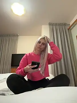 feliciafelon online show from April 12, 7:08 pm