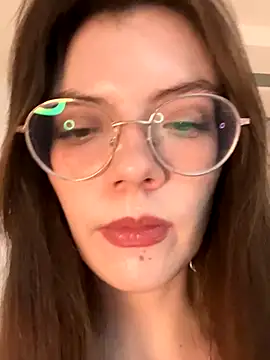 Snapshot of Enigma2007 chatting on November 16, 10:10 am Enigma2007 online show from November 16, 10:10 am