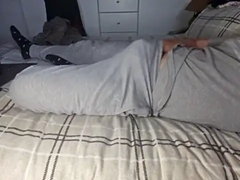 Snapshot of Cheekoy06 chatting on November 25, 3:01 pm Cheekoy06 online show from November 25, 3:01 pm