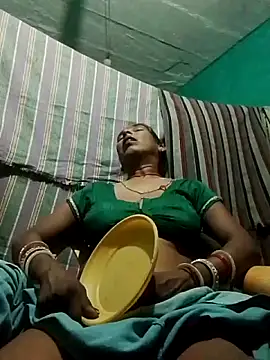 Snapshot of Xx_savita chatting on May 6, 9:31 pm Xx savita online show from May 6, 9:31 pm
