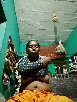 Snapshot of Xx_savita chatting on July 31, 8:19 pm Xx savita online show from July 31, 8:19 pm
