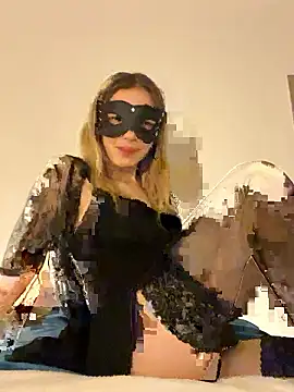 lunababy77 online show from January 18, 8:23 pm