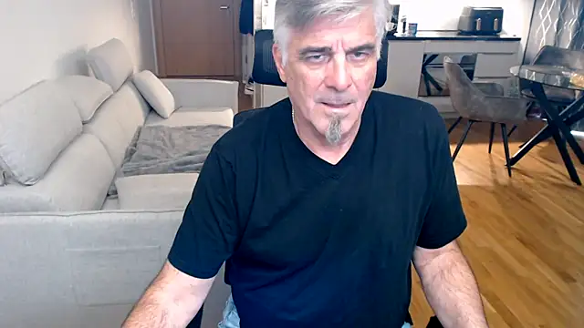 Buidapest online show from March 14, 1:27 pm