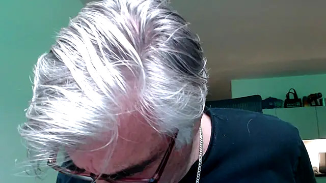 Snapshot of Buidapest chatting on May 16, 7:05 am Buidapest online show from May 16, 7:05 am