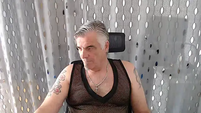 Snapshot of Buidapest chatting on June 5, 9:59 am Buidapest online show from June 5, 9:59 am
