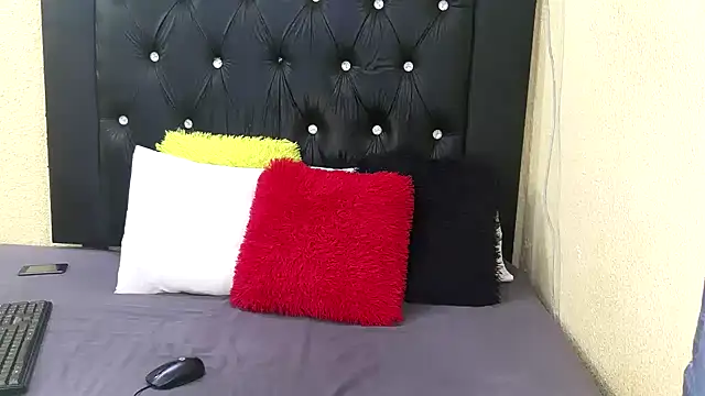 ButtcheeksXX online show from December 19, 12:23 pm