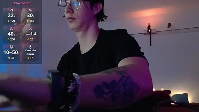 Snapshot of Brandon_starkk chatting on May 2, 12:32 pm Brandon starkk online show from May 2, 12:32 pm