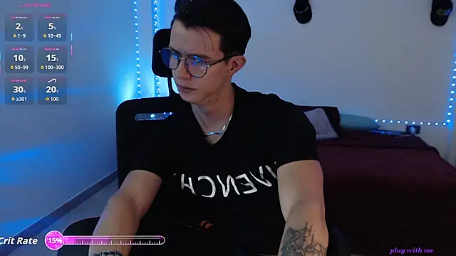 Snapshot of Brandon_starkk chatting on June 14, 2:35 am Brandon starkk online show from June 14, 2:35 am