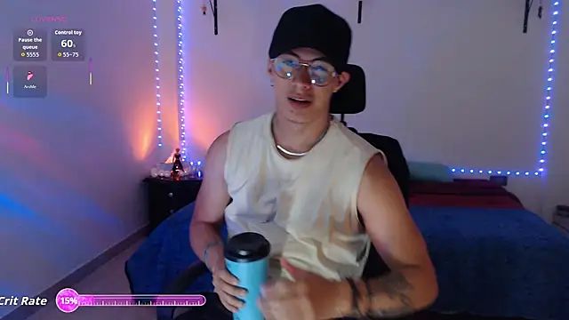 Snapshot of Brandon_starkk chatting on July 9, 1:04 pm Brandon starkk online show from July 9, 1:04 pm