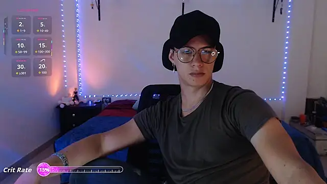 Snapshot of Brandon_starkk chatting on July 20, 1:20 am Brandon starkk online show from July 20, 1:20 am
