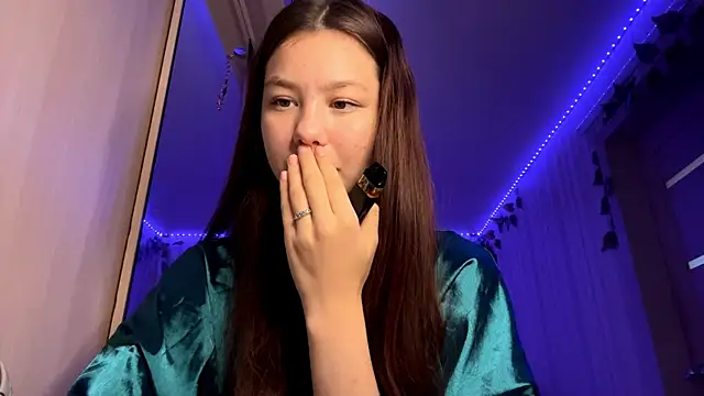 CutieSlim online show from November 26, 9:10 am