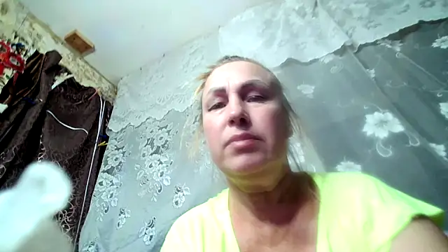 Snapshot of Kissingyouu chatting on November 18, 6:40 am Kissingyouu online show from November 18, 6:40 am