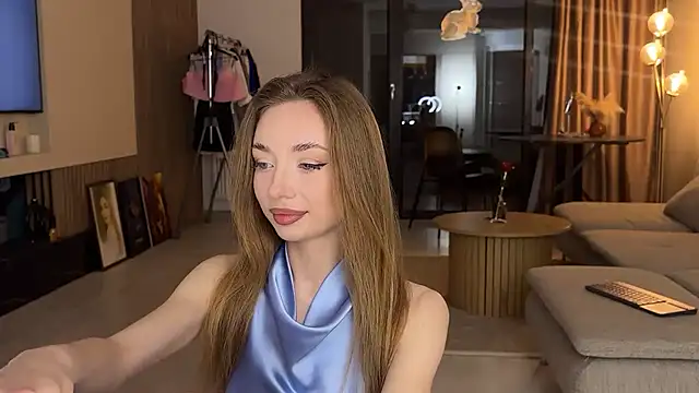 Jolienne online show from May 3, 8:26 pm
