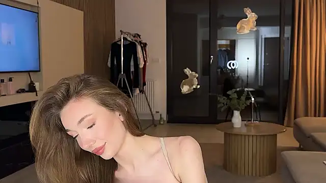 Jolienne online show from May 26, 8:38 pm
