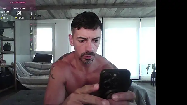 vanessato online show from February 14, 9:44 pm