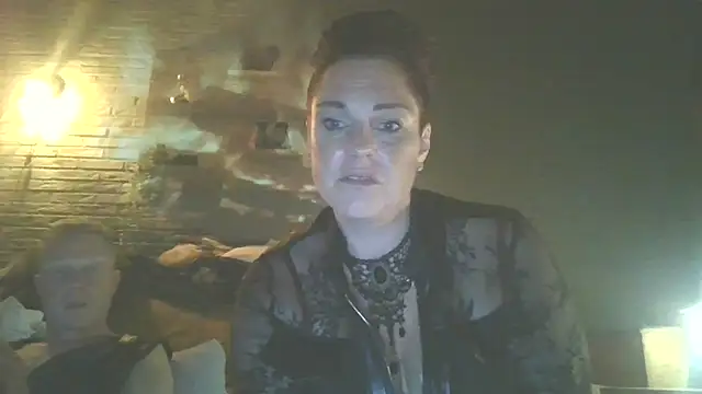 Snapshot of wijMV chatting on June 14, 12:30 am wijMV online show from June 14, 12:30 am