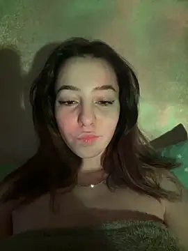 Snapshot of Anoraaa8A chatting on February 13, 1:01 am Anoraaa8A online show from February 13, 1:01 am