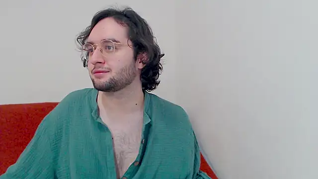 Snapshot of eren_jaeger2000 chatting on December 1, 3:55 am eren jaeger2000 online show from December 1, 3:55 am