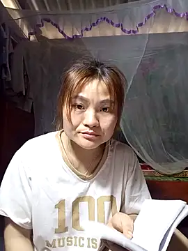 Lee-Thee online show from February 25, 5:06 am