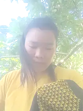 Snapshot of meomeo-00 chatting on November 25, 3:06 am meomeo-00 online show from November 25, 3:06 am