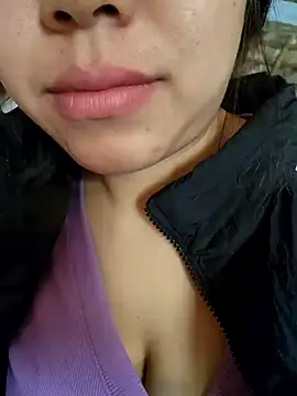 Snapshot of Xiu-L chatting on November 25, 2:55 am Xiu-L online show from November 25, 2:55 am