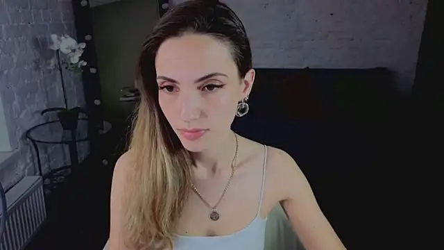 Snapshot of amelia_meili chatting on May 25, 1:06 pm amelia meili online show from May 25, 1:06 pm