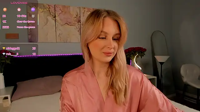 Snapshot of KiraRuiz chatting on February 1, 1:15 am KiraRuiz online show from February 1, 1:15 am