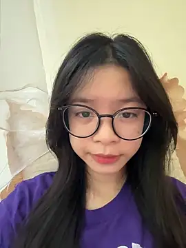 Snapshot of mau155_ chatting on December 20, 6:48 pm mau155 online show from December 20, 6:48 pm