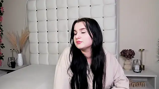 Snapshot of EvaVise chatting on November 17, 1:06 pm EvaVise online show from November 17, 1:06 pm