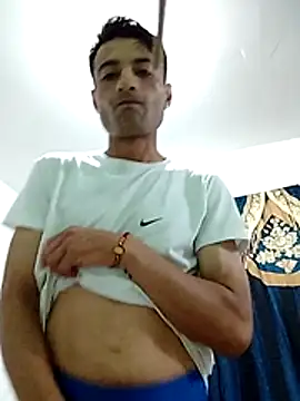 Snapshot of noah77_ chatting on November 26, 2:01 am noah77 online show from November 26, 2:01 am