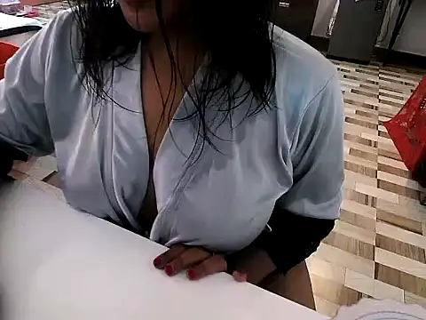 Snapshot of raveena_hot chatting on April 9, 3:17 pm raveena hot online show from April 9, 3:17 pm