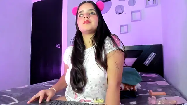 Babyhoney18 online show from December 22, 7:33 pm