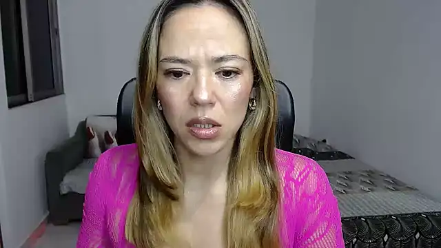 Annie Cervantez online show from May 29, 8:12 am