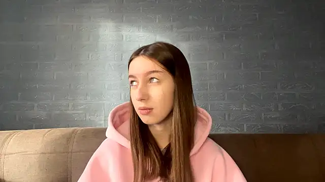 CindaWinn online show from November 18, 8:08 am