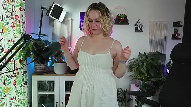 Snapshot of xzoeyryanx chatting on August 5, 4:10 pm xzoeyryanx online show from August 5, 4:10 pm