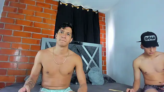 MaelSebasAndRobert1 online show from January 5, 5:49 pm