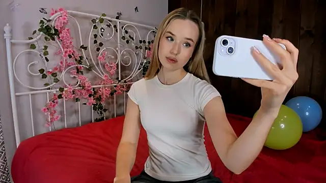 KristleKirst online show from December 5, 11:19 am