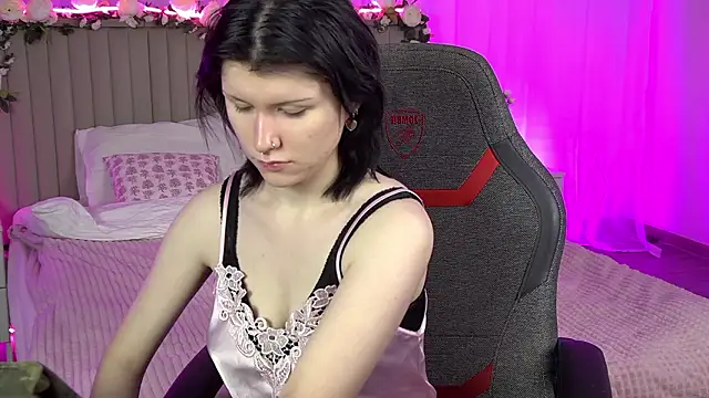 RickiOwens online show from January 14, 7:03 am