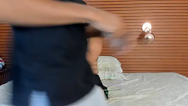 nathaly matheo online show from December 4, 12:58 pm