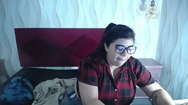 danna garza online show from January 15, 4:50 am