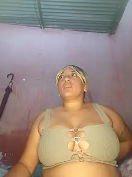 Snapshot of Fat_Dirty_Nasty chatting on February 14, 1:19 pm Fat Dirty Nasty online show from February 14, 1:19 pm