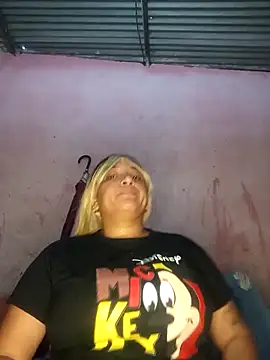 Snapshot of Fat_Dirty_Nasty chatting on February 15, 9:11 pm Fat Dirty Nasty online show from February 15, 9:11 pm