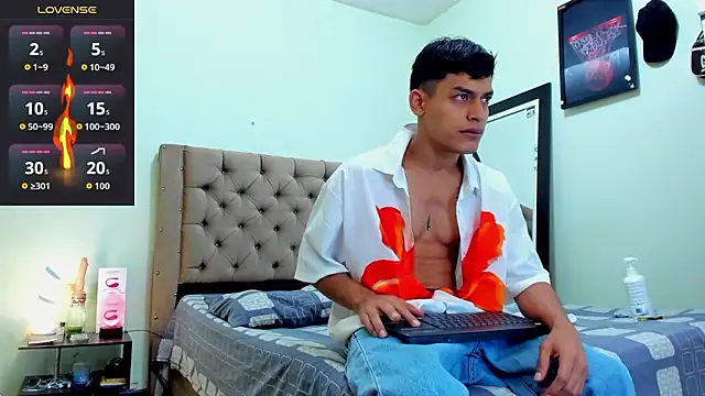 blorelopez online show from February 1, 1:31 pm