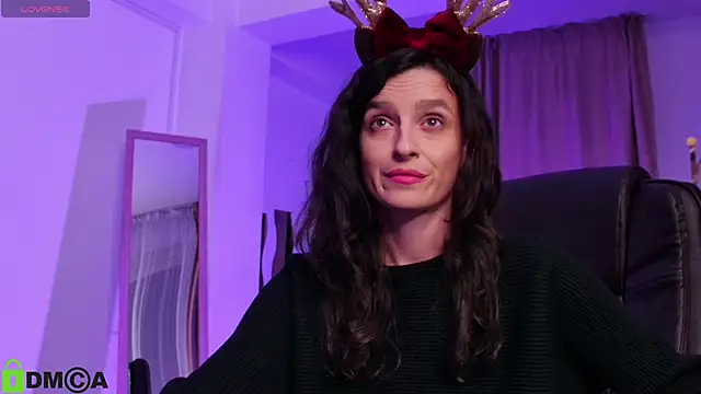 AnnaHarperX online show from November 19, 5:35 pm