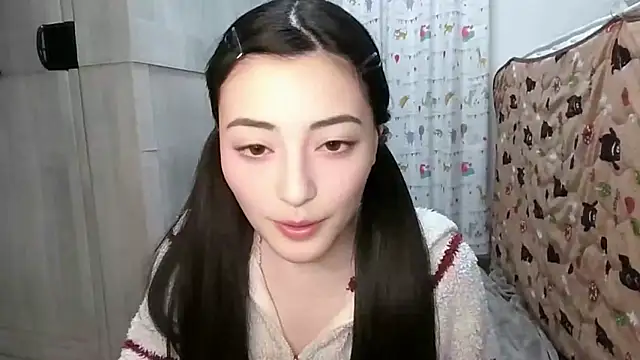 Snapshot of kaede_2112 chatting on March 3, 1:28 pm kaede 2112 online show from March 3, 1:28 pm