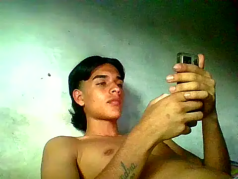 Snapshot of teoo_11 chatting on February 12, 10:16 pm teoo 11 online show from February 12, 10:16 pm