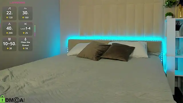 Snapshot of LiraRevery chatting on March 2, 10:49 pm LiraRevery online show from March 2, 10:49 pm