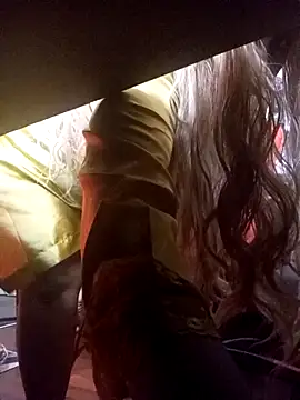 Snapshot of LaReineCleo chatting on January 16, 8:29 am LaReineCleo online show from January 16, 8:29 am