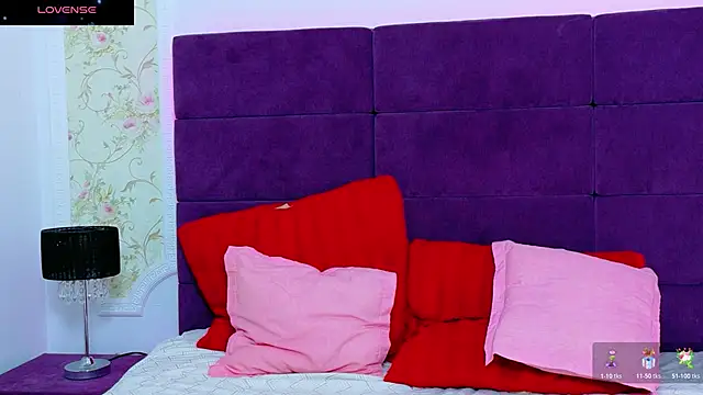 AlissaDrake  online show from November 19, 5:18 am