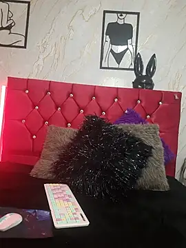 Miabellaksh online show from November 18, 1:37 pm